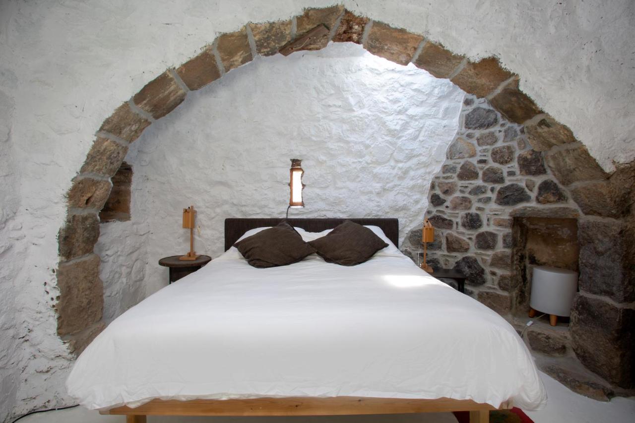My Old Stone House In A 2 000 Sqm Private Garden With Fab Glamping Tent Mandraki  Ngoại thất bức ảnh